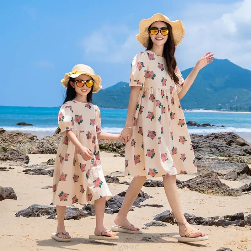 Dress 2025 Woman Look Family Matching  Korean Mom and Daughter Resorts Floral Clothes Dad Son Shirts Outfits Vacation Holiday